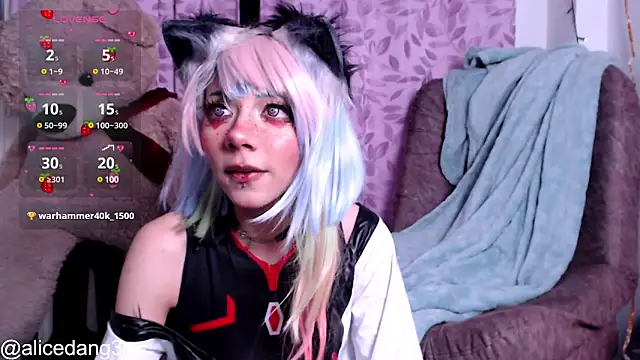 Alicedangerrr online show from February 19, 1:51 am