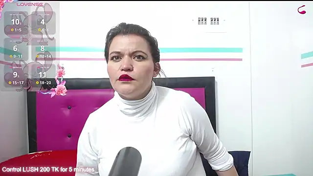 Snapshot of kambelroche chatting on October 5, 12:03 pm kambelroche online show from October 5, 12:03 pm