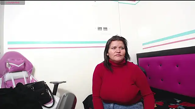 Snapshot of kambelroche chatting on February 7, 11:58 am kambelroche online show from February 7, 11:58 am