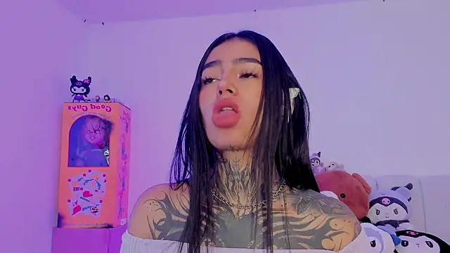 Snapshot of shadowcatt_ chatting on October 6, 7:00 pm shadowcatt online show from October 6, 7:00 pm