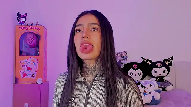 Snapshot of shadowcatt_ chatting on October 24, 11:12 pm shadowcatt online show from October 24, 11:12 pm