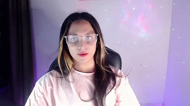 Snapshot of alexaryderr chatting on February 14, 4:04 am alexaryderr online show from February 14, 4:04 am