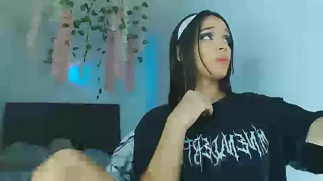 alexaryderr online show from April 24, 8:55 pm