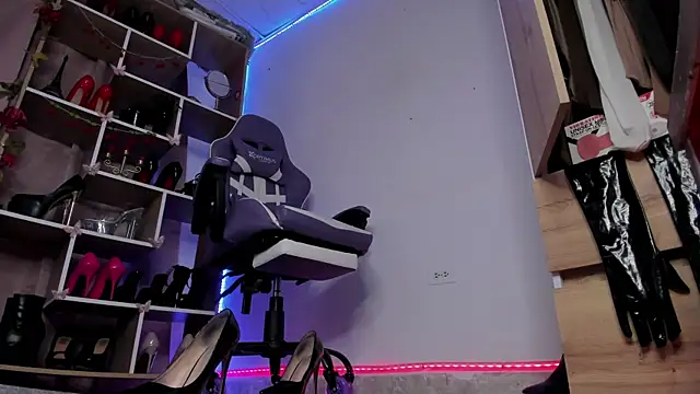 Snapshot of angelica_sparks chatting on March 9, 6:39 am angelica sparks online show from March 9, 6:39 am