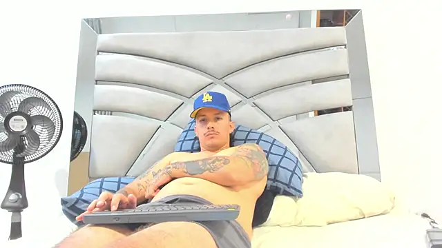 Snapshot of archie_1234 chatting on March 5, 3:08 am archie 1234 online show from March 5, 3:08 am