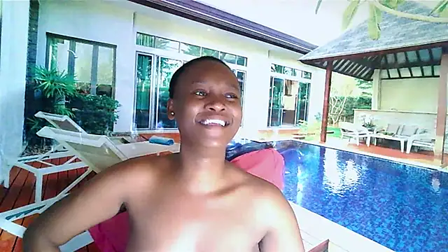 Snapshot of EbonyOlive69 chatting on December 11, 11:41 am EbonyOlive69 online show from December 11, 11:41 am