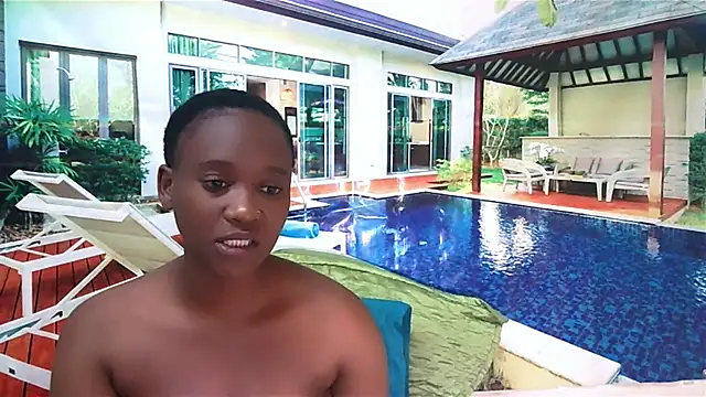 Snapshot of EbonyOlive69 chatting on December 14, 7:07 am EbonyOlive69 online show from December 14, 7:07 am