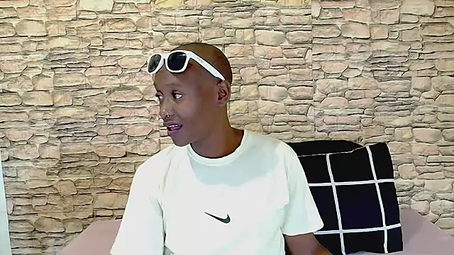 EbonyOlive69 online show from April 3, 5:22 pm