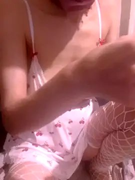 Snapshot of xaleyna36 chatting on February 14, 10:58 pm xaleyna36 online show from February 14, 10:58 pm