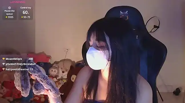 Snapshot of TimmyZi chatting on December 19, 5:50 pm TimmyZi online show from December 19, 5:50 pm