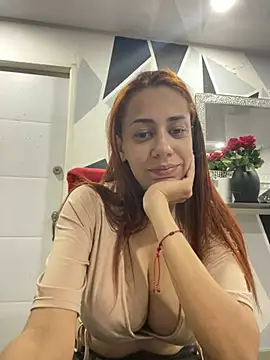 Snapshot of AnnbellaRosse chatting on January 5, 2:06 am AnnbellaRosse online show from January 5, 2:06 am