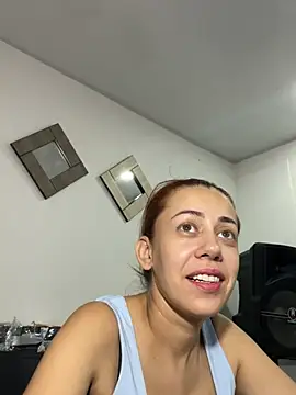 Snapshot of AnnbellaRosse chatting on January 5, 6:56 pm AnnbellaRosse online show from January 5, 6:56 pm