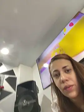 Snapshot of AnnbellaRosse chatting on February 15, 6:01 pm AnnbellaRosse online show from February 15, 6:01 pm