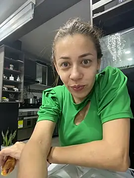 Snapshot of AnnbellaRosse chatting on February 21, 12:38 am AnnbellaRosse online show from February 21, 12:38 am
