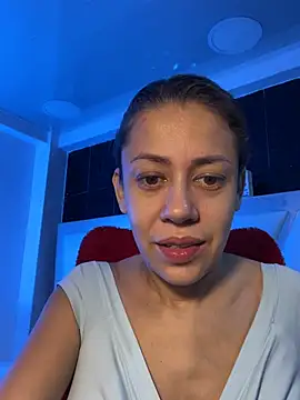 Snapshot of AnnbellaRosse chatting on March 21, 3:46 pm AnnbellaRosse online show from March 21, 3:46 pm