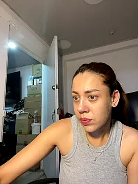 Snapshot of AnnbellaRosse chatting on September 27, 2:33 pm AnnbellaRosse online show from September 27, 2:33 pm