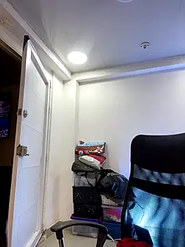 Snapshot of AnnbellaRosse chatting on December 18, 4:57 pm AnnbellaRosse online show from December 18, 4:57 pm