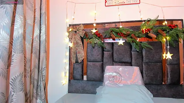 Snapshot of AmbeerBecker chatting on December 17, 1:55 am AmbeerBecker online show from December 17, 1:55 am