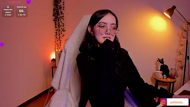 suzumi   online show from October 29, 6:26 am