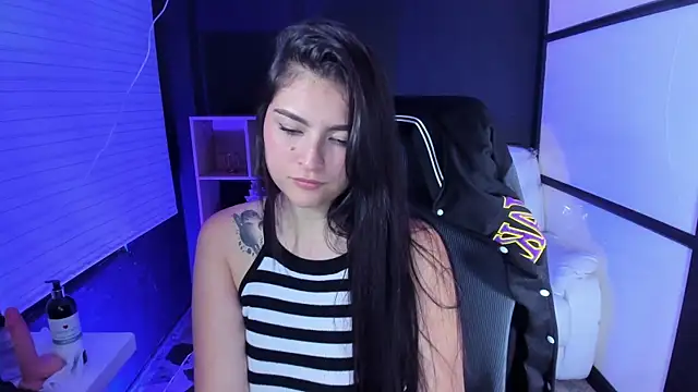 Snapshot of TifanyWhite_ chatting on February 23, 11:04 pm TifanyWhite online show from February 23, 11:04 pm