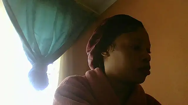 Snapshot of NAUGHTYSHALOTXX chatting on May 27, 6:54 am NAUGHTYSHALOTXX online show from May 27, 6:54 am