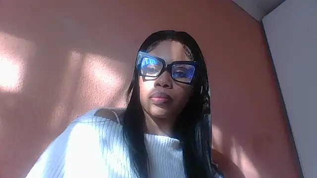 Snapshot of NAUGHTYSHALOTXX chatting on June 2, 2:08 pm NAUGHTYSHALOTXX online show from June 2, 2:08 pm