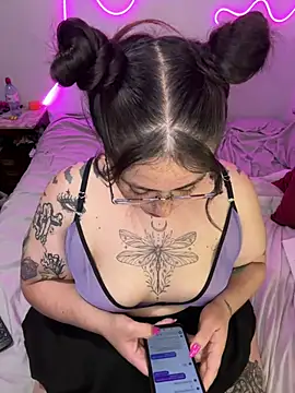 Mizztikaa online show from January 17, 2:39 am