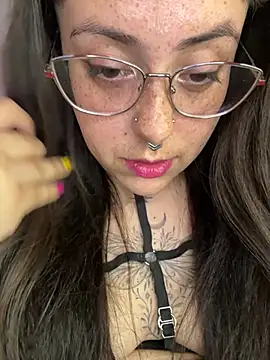 Mizztikaa online show from February 1, 3:41 am