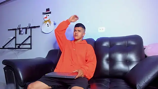 Rob saenz  online show from January 8, 12:37 pm