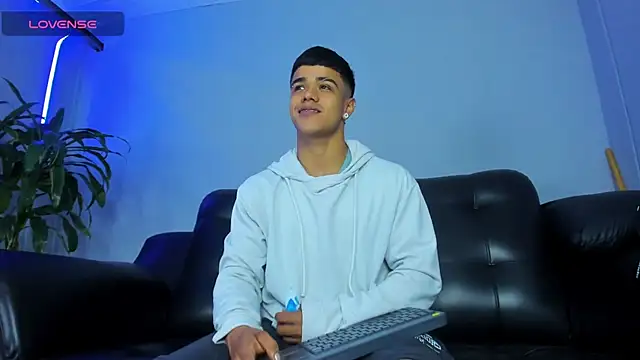 Rob saenz  online show from September 20, 3:13 pm