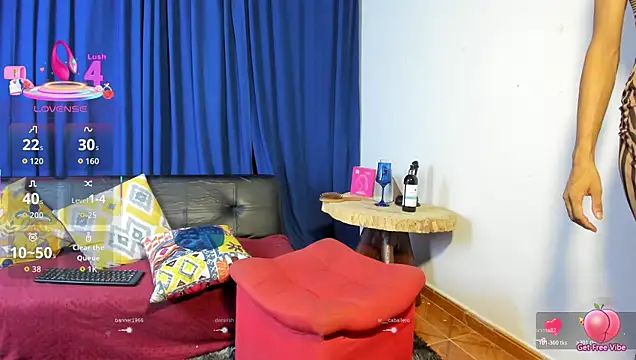 CharlotteLauren online show from March 23, 10:25 pm