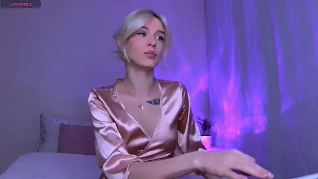 StacyWorry online show from January 29, 9:33 am