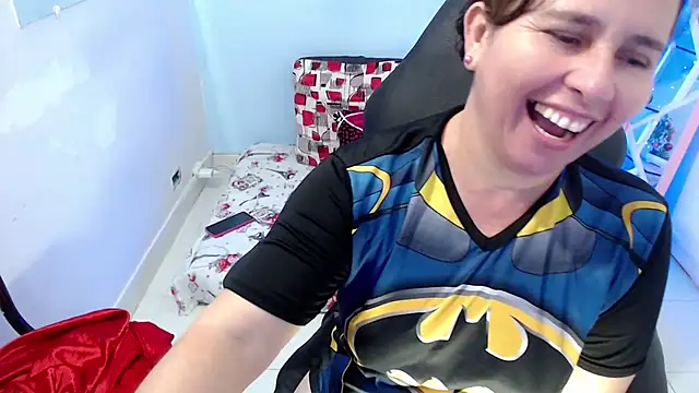 victoria jones online show from February 3, 3:50 pm