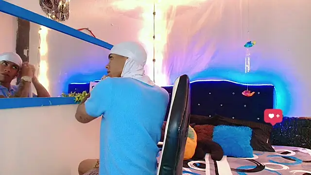 Damian latinxxx online show from February 11, 2:57 am