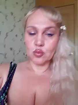 Snapshot of IsabellaBoni chatting on May 15, 7:15 am IsabellaBoni online show from May 15, 7:15 am