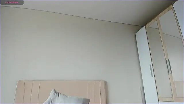 sweety vikky online show from February 19, 4:01 am