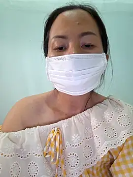 Snapshot of Baby-sexytits18 chatting on March 17, 10:17 am Baby-sexytits18 online show from March 17, 10:17 am