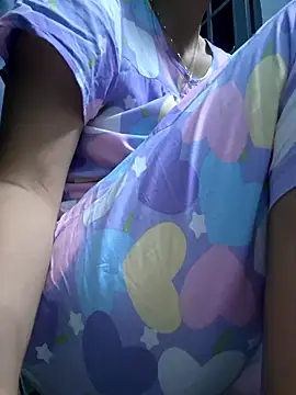 Snapshot of Baby-sexytits18 chatting on October 8, 1:09 pm Baby-sexytits18 online show from October 8, 1:09 pm