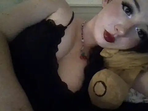 Snapshot of Cerisee04 chatting on October 16, 9:38 pm Cerisee04 online show from October 16, 9:38 pm