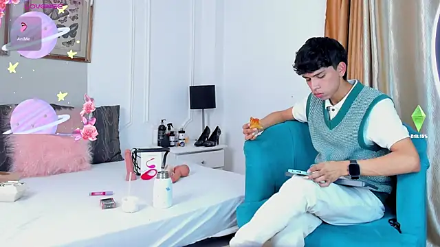 Snapshot of Santy_carrington chatting on January 15, 11:40 pm Santy carrington online show from January 15, 11:40 pm