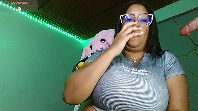 Snapshot of Cute_ash chatting on May 19, 1:56 am Cute ash online show from May 19, 1:56 am