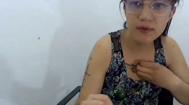 Snapshot of BLAKEandSUSANI chatting on February 5, 7:18 am BLAKEandSUSANI online show from February 5, 7:18 am