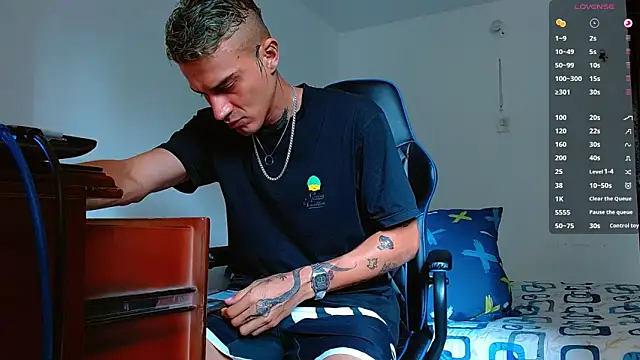 bray hotboy777 online show from November 12, 3:01 pm