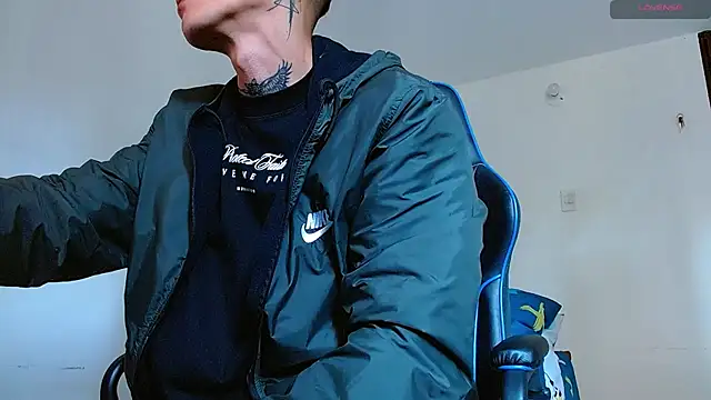 bray hotboy777 online show from January 18, 2:10 pm