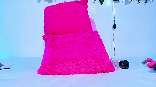 Aleesha 17 online show from December 7, 10:34 am