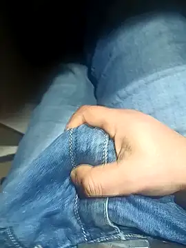 Snapshot of franko1987 chatting on January 10, 12:58 pm franko1987 online show from January 10, 12:58 pm