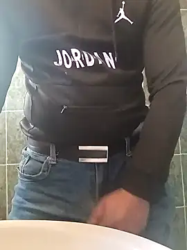 Snapshot of franko1987 chatting on January 11, 9:26 am franko1987 online show from January 11, 9:26 am