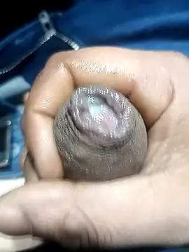 Snapshot of franko1987 chatting on January 31, 5:51 am franko1987 online show from January 31, 5:51 am