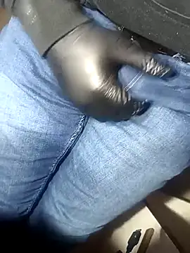 Snapshot of franko1987 chatting on February 4, 1:16 pm franko1987 online show from February 4, 1:16 pm