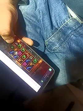 Snapshot of franko1987 chatting on February 14, 9:13 am franko1987 online show from February 14, 9:13 am